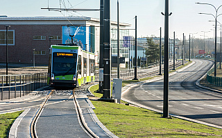 Olsztyńskie tramwaje jeżdżą po pękniętych szynach. Na naprawę nie pozwala pogoda